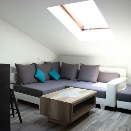 Blisko Dworca Pkp,pks * Cieszyn (Silesia)