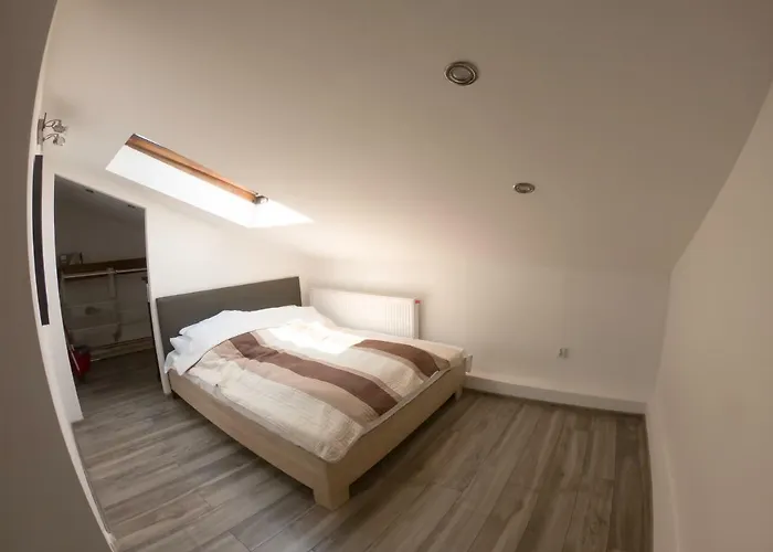 Blisko Dworca Pkp,pks Апартаменты *